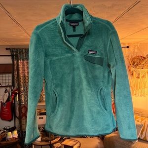 Teal comfortable Patagonia half snap sweater